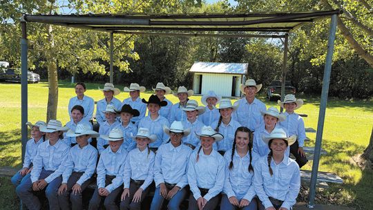 4-HERS SHOW OFF SKILLS AT HORSE SHOW