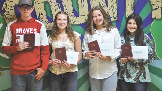 MC 4-HERS RECOGNIZED FOR YEAR'S ACHIEVEMENTS