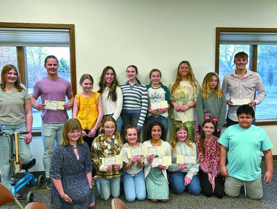 Auxiliary Honors Young Writers