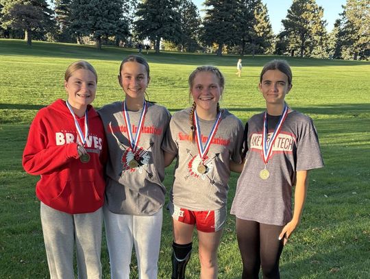 B-H RUNNERS IN 1A REGION MEET