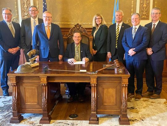 Governor Signs Bill Requiring Annual Reviews Of Open-meetings Laws