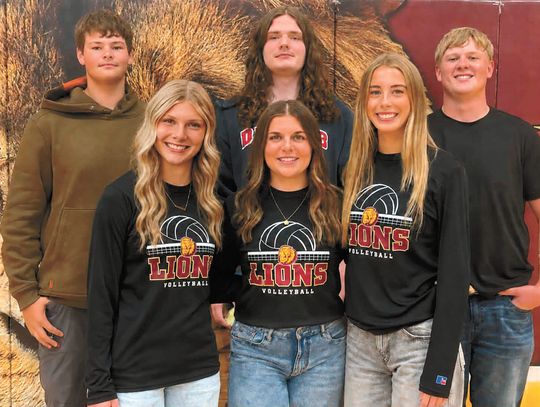 LA LIONS READY TO EAT UP THE COMPETITION