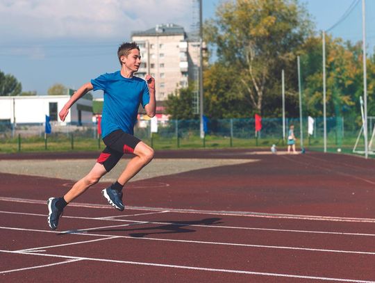 LA SET FOR TRACK OPENER