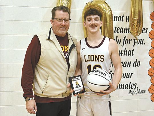 LA SNAKEBIT IN NARROW LOSSES