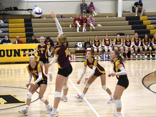 LA VOLLEYBALL WINS FOUR OF SEVEN