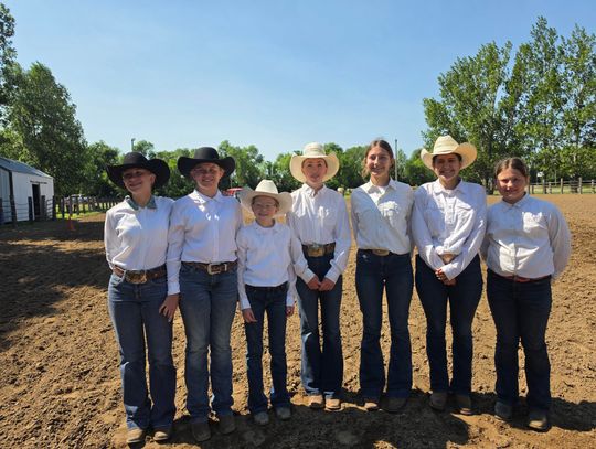 MARSHALL COUNTY 4-HERS RIDE AWAY WITH AWARDS AT HORSE SHOW