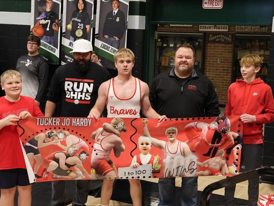 TEN MATMEN PLACE IN TOURNEY