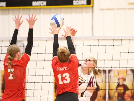 TOUGH WEEK FOR LA VOLLEYBALL SQUAD