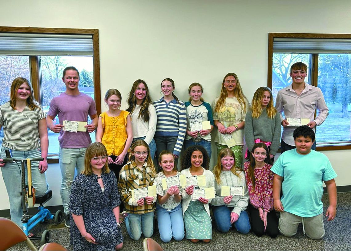 Auxiliary Honors Young Writers