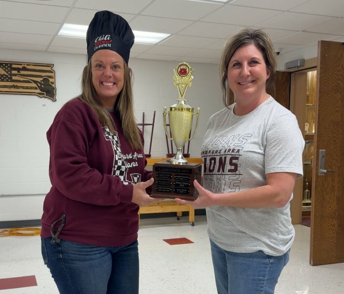 BRUNS TAKES LA PAWS CHILI CROWN