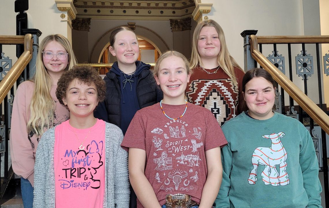 HIPPOLOGY CLUB 'OFF TO RACES'