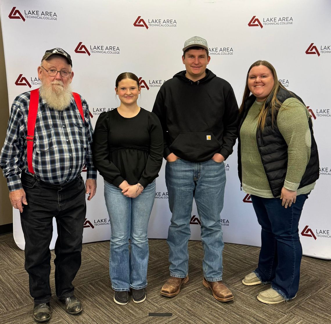 KNEBEL SCHOLARS HONORED