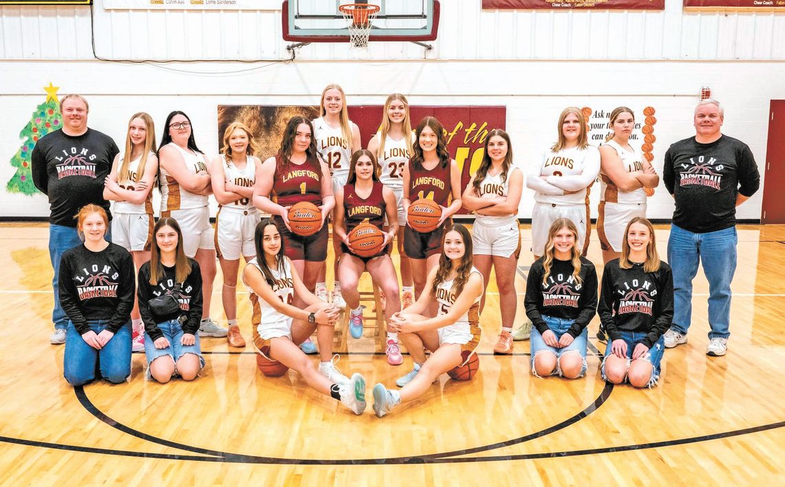 LA GIRLS FINISH WITH WINS