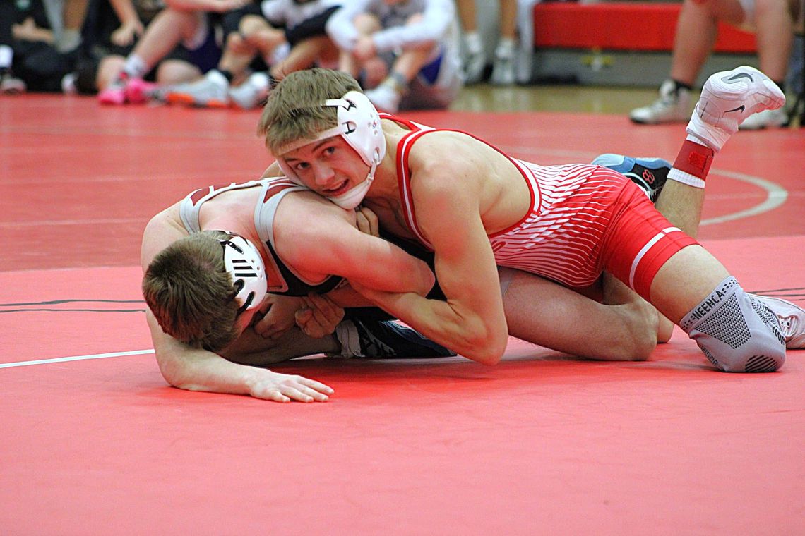 SIX B-H MATMEN PLACE IN TOP FOUR