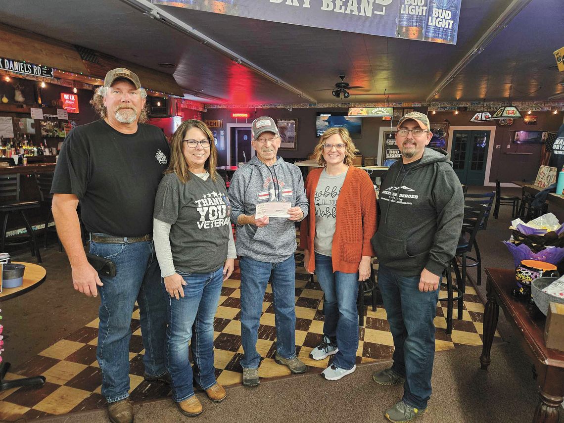 VETS ENJOY GOOD FOOD FOR A FEW GOOD CAUSES